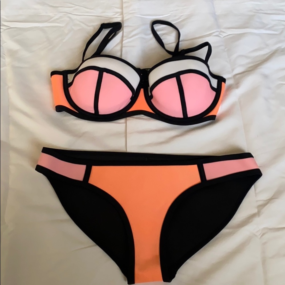 Triangl Bikini: Poppy- Peach Soda